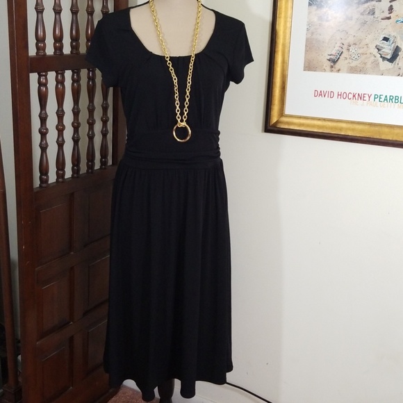 Alfani Dresses & Skirts - Alfani Black midi dress, short sleeves/scoop neck